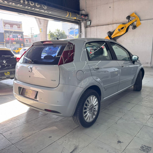 Fiat Punto Punto Essence 1.8 16V Dualogic (Flex)