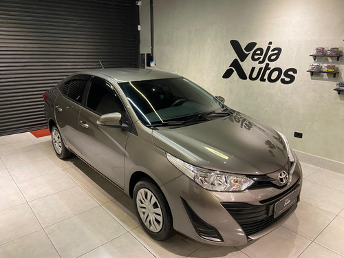 Toyota Yaris 1.5 16V FLEX SEDAN XL LIVE MULTIDRIVE