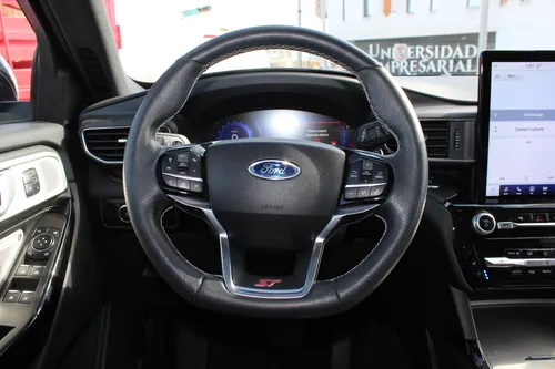Ford Explorer 2023