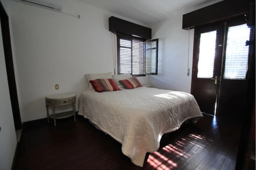 Cómoda Casa En Pleno Centro, Ciudad De Paysandú