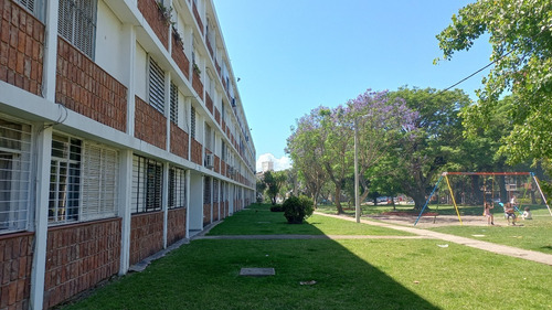 Imagen 19 de 22 de Apto 2 Dormitorios En La Mejor Zona De Buceo, Con Una Iluminación Espectacular, Rodeado De Parques Y Servicios, Seguro, A Buen Precio Y Muy Bien Conservado, Es Tu Oportunidad.