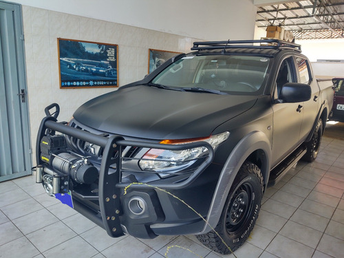 Imagem 7 de 15 de Mitsubishi L200 2.4 Triton Savana Cab. Dupla 4x4 4p