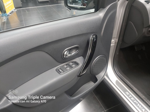 Imagen 16 de 24 de Renault Sandero Stepway 1.6 Cvt