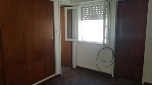 Departamento De 1 Dormitorio, Muy Luminoso!