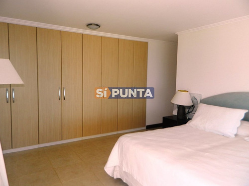 Imagen 13 de 27 de Penthouse En Playa Brava Frente Al Mar En Alquiler
