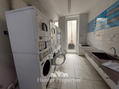 Departamento En Venta De 2d-1b Y Piscina. En La Cisterna