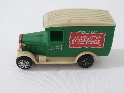 Brinquedos Raros - Caminhão antigo de Entrega Brinde Coca Cola com 8,00 cm  de comprimento Embalagem lacrada Década de 1990