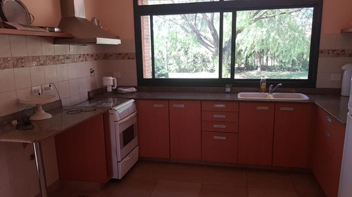 Imagen 9 de 17 de En Alquiler Casa De 2 Dormitorios En Barrio Santa Clara, Villanueva