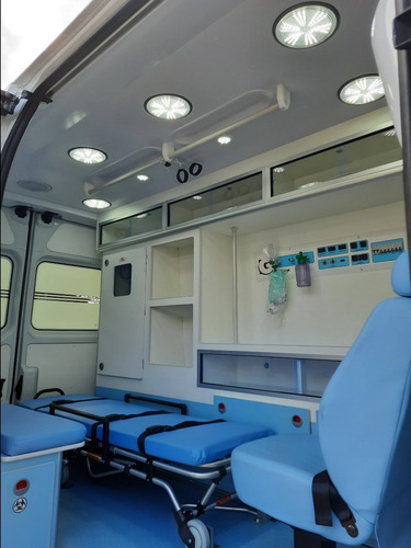 Imagem 8 de 11 de Ambulância Uti Renault Master L2h2 2021/2022 0km