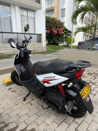 Scooter Akt 125r, Modelo 2020, Llantas Nuevas, Único Dueño