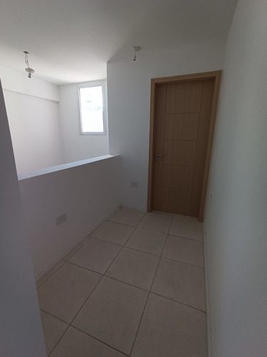 Imagen 5 de 20 de Nueva Cordoba , Duplex En Venta, Dos Balcones Terraza ,lavadero, Frente.