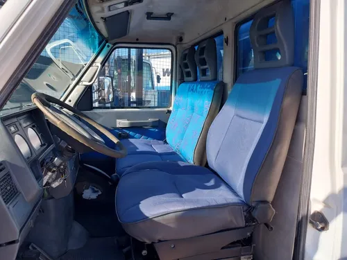 Iveco Daily 70-13 Chasis Con Caja