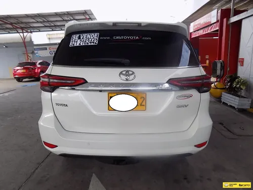 Toyota Fortuner Srv