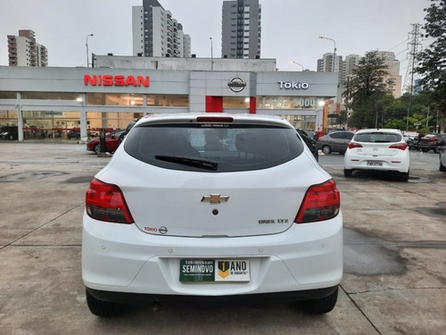 Chevrolet Onix 1.4 Mpfi Ltz 8v Flex 4p Automatico 2015/2015