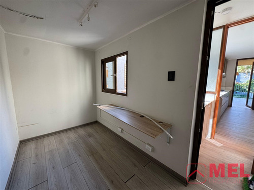 Casa En Arriendo De 3 Dorm. Mas Serv Piedra Roja En Chicureo