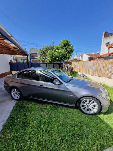BMW Serie 3 3.0 330i Sedan Executive Step