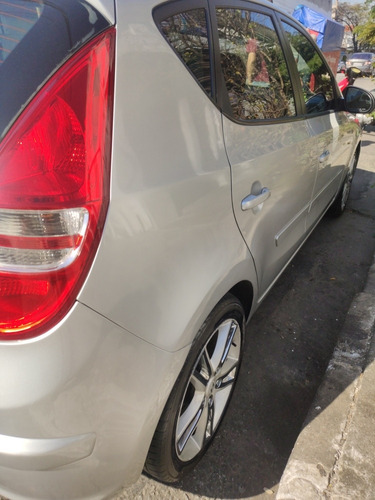Imagem 3 de 8 de Hyundai I30 2010 2.0 Gls Aut. 5p
