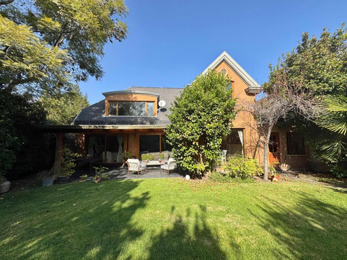 Impecable Venta Los Castaños A Pasos Colegió Newland