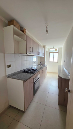 Arriendo Dpto 3d/2b/1e Lomas San Sebastián (101259)
