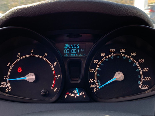 Imagen 9 de 10 de Ford Fiesta 2016 1.6 S Sedan At
