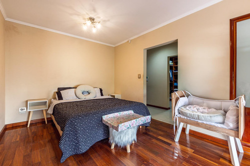 Venta/permuta - Casa De 3 Dormitorios. Parque Casados, Rosario.
