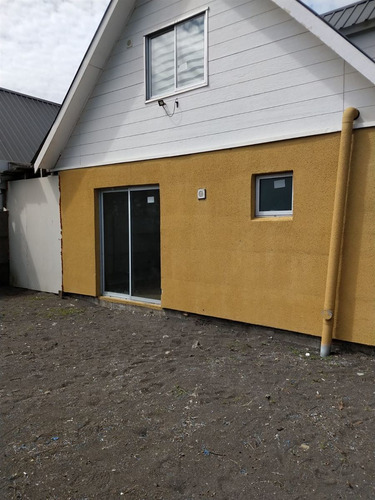 Casa En Venta De 3 Dorm. En Coronel