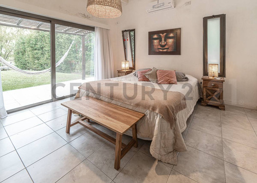 Venta Casa 5 Ambientes En 1 Planta Con Vista A La Laguna Cantón Norte, Escobar