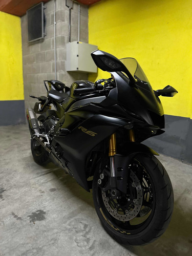 Yamaha R6