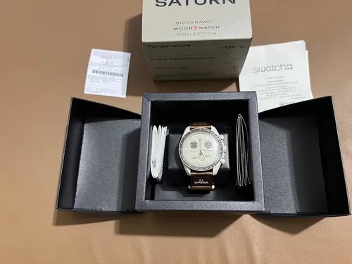Relógio Omega X Swatch Moonswatch - Saturn Toshionomachi