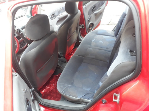 Imagem 9 de 13 de Renault Clio 2002 1.0 16v Rl 5p