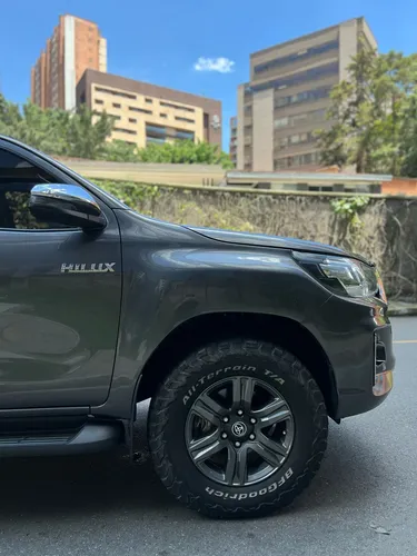 Toyota Hilux 2.4l