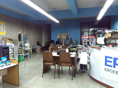 Venta Magnifico Local Comercial En 2 Plantas - 450 M2 - Zona Centro De San Justo