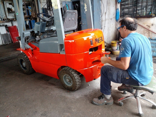 Alquiler De Autoelevadores, Service Y Ventas De Repuestos