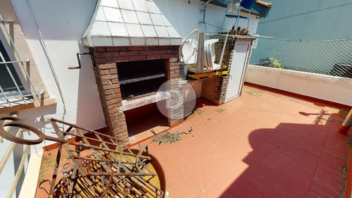 Imagen 17 de 19 de Impecable Casa Tipo P.h. De 3 Dormitorios, Cochera, Y Terraza Con Parrilla.
