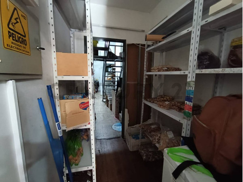Venta De Fondo De Comercio De Dietetica En Av Rivadavia Al 6800 Flores