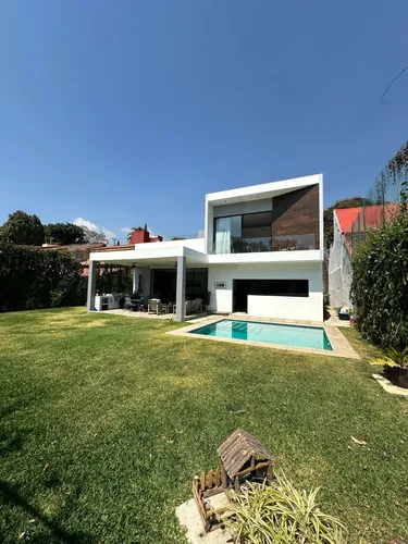 Residencia En Rancho De Cortes
