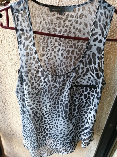 Oferta 50% Off Blusa Basement Animal Print, Talla S