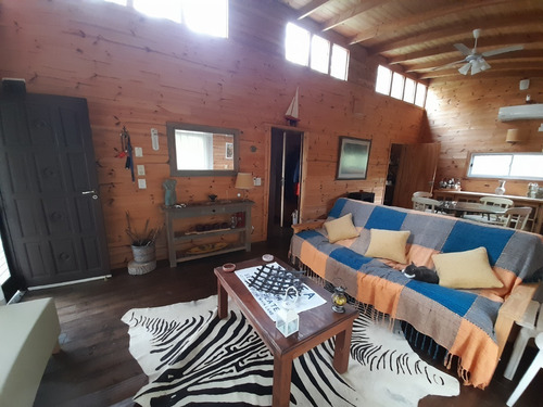 Dueño Vende Casa (con Escritura) En Segunda Sección Delta De San Fernando, Arroyo Paycarabi Y Paraná De Las Palmas. Cabaña Amarilla
