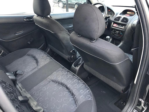 Peugeot 206 1.4 Presence 8v Flex 4p Manual