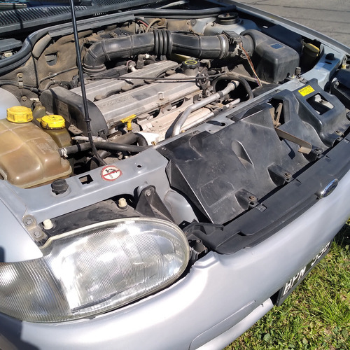 Ford Escort 1.8 Clx 5 p