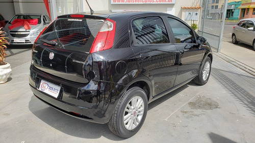Fiat Punto 1.4 Attractive 8v Flex 4p Manual