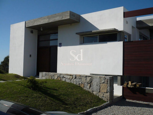 Espectacular Casa En Venta - 6 Dorms - El Chorro- Ref: 11665