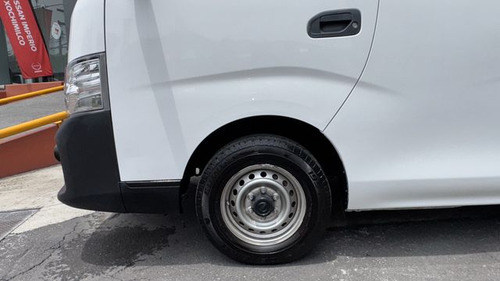 Nissan Urvan 2.5 Panel Amplia Aa Paquete Seguridad Mt