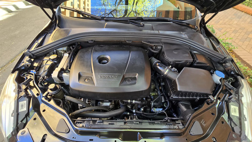 Volvo XC60 2.0 T5 Awd Momentum