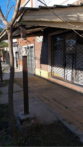 Imagen 6 de 9 de Casa C/locales - Excelente Zona - Haedo - Barrio Guemes