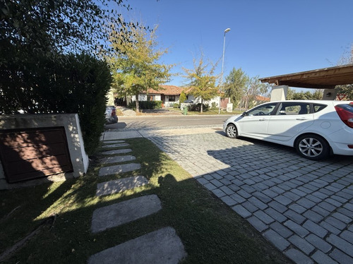 Venta Casa En Condominio Con Acceso A Laguna Piedra Roja