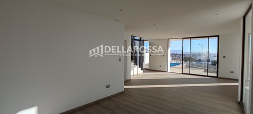 Casa En Condominio Privado, Ubicación Privilegiada