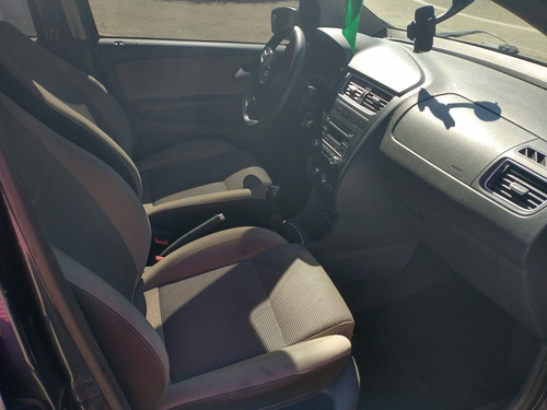Volkswagen Suran 1.6 Trendline 11b 2012