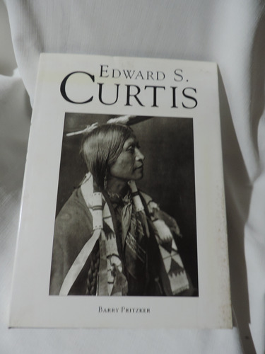 Edward S. Curtis  Barry Pritzker  Crescent Books, New York