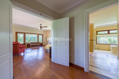 Casa En Venta 8 Ambientes En Barrio Privado Loma Escondida, Open Door